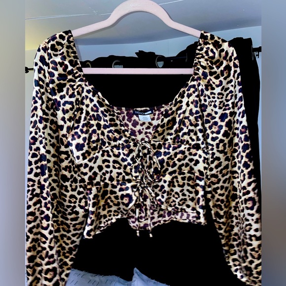 FASHION NOVA cheetah print top - Picture 1 of 1